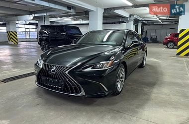 Седан Lexus ES 2024 в Києві