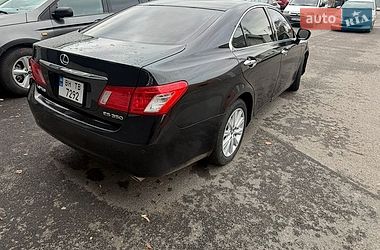 Седан Lexus ES 2006 в Умані