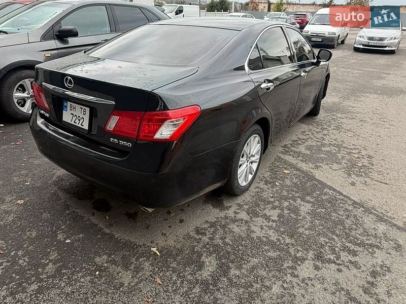 Седан Lexus ES 2006 в Умані