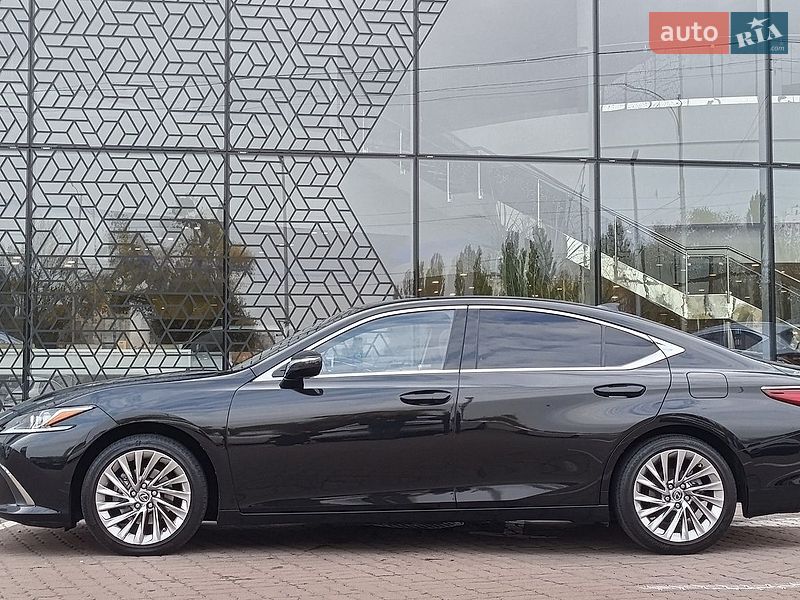 Седан Lexus ES 2021 в Києві