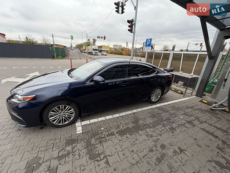 Lexus ES 2017