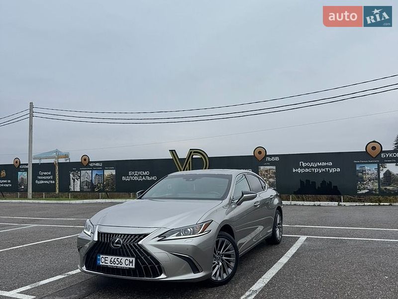 Седан Lexus ES 2024 в Черновцах