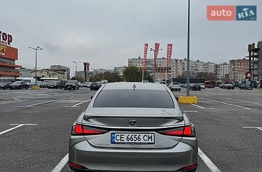 Седан Lexus ES 2024 в Черновцах