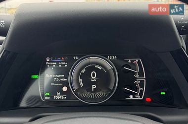 Седан Lexus ES 2024 в Черновцах