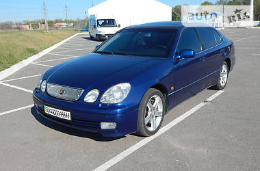 Седан Lexus GS 2000 в 