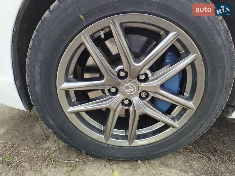 Седан Lexus GS 2008 в Рені