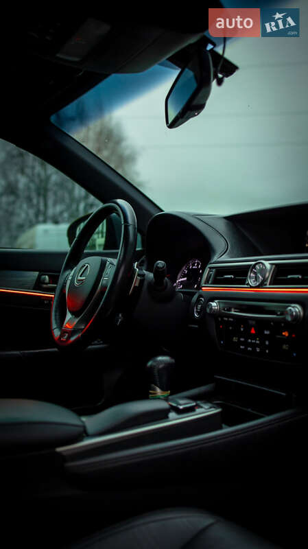 Седан Lexus GS 2012 в Черновцах