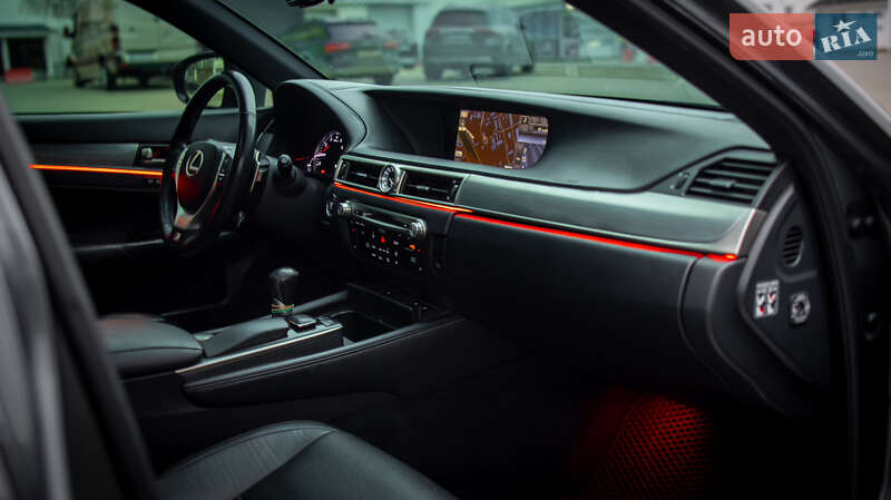 Седан Lexus GS 2012 в Черновцах