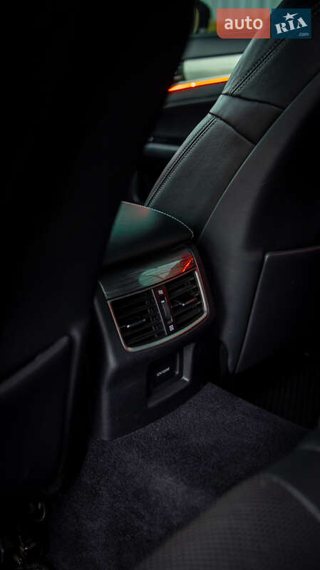 Седан Lexus GS 2012 в Черновцах