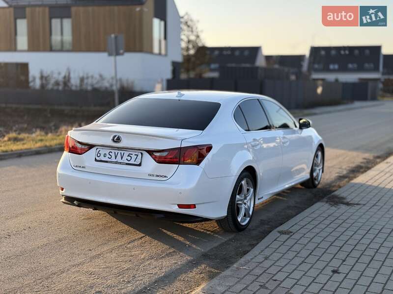 Седан Lexus GS 2014 в Львові