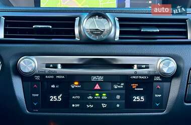 Седан Lexus GS 2015 в 