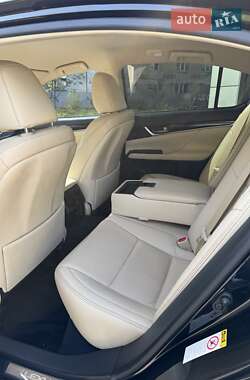 Седан Lexus GS 2015 в 