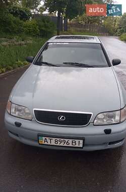 Седан Lexus GS 1993 в Стебнику