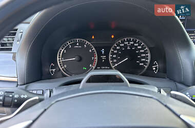 Седан Lexus GS 2013 в 