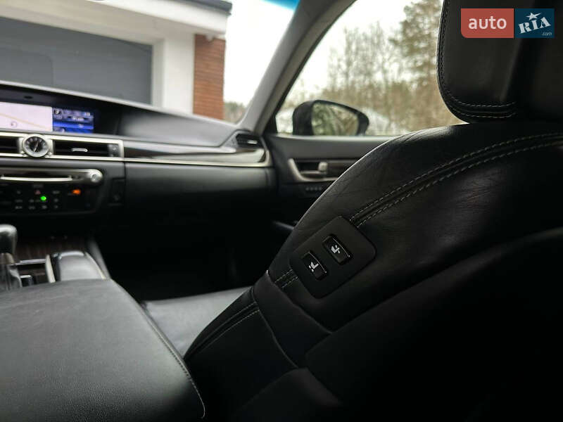 Седан Lexus GS 2012 в Мукачевому