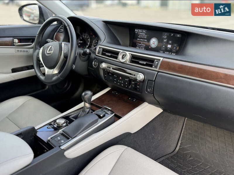 Седан Lexus GS 2015 в Києві