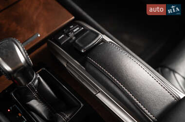 Седан Lexus GS 2017 в 