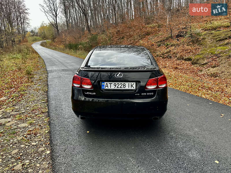 Седан Lexus GS 2011 в Долине