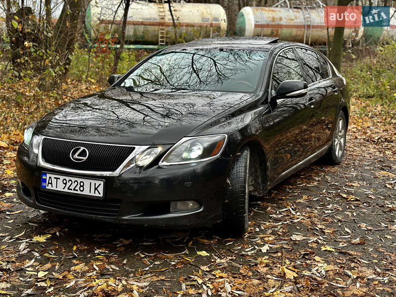 Седан Lexus GS 2011 в Долине