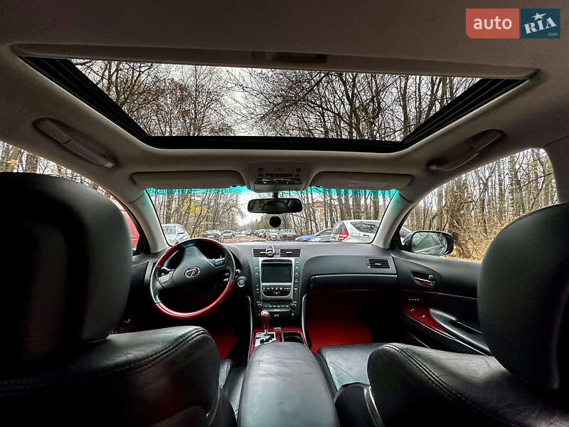 Седан Lexus GS 2011 в Долине