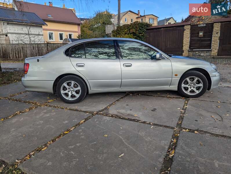 Седан Lexus GS 2002 в Киеве