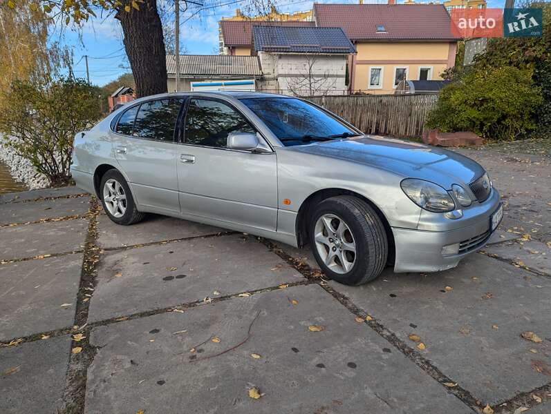 Седан Lexus GS 2002 в Киеве