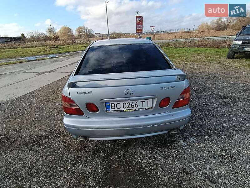 Седан Lexus GS 2000 в Жидачове