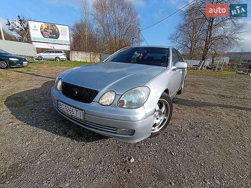 Седан Lexus GS 2000 в Жидачове