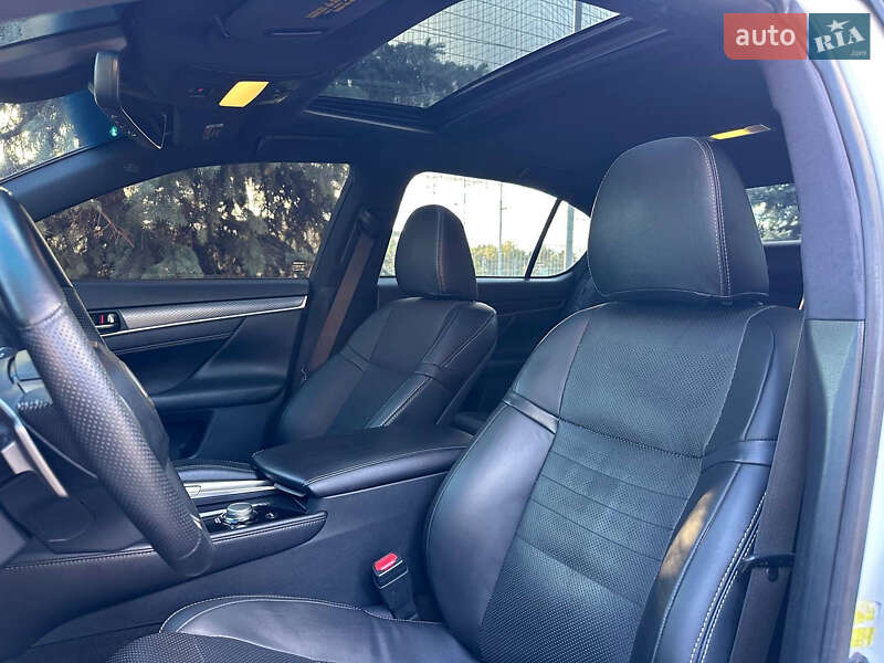 Седан Lexus GS 2016 в Киеве фото 32 Седан Lexus GS 2016 в Киеве