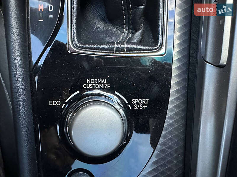 Седан Lexus GS 2016 в Киеве фото 49 Седан Lexus GS 2016 в Киеве