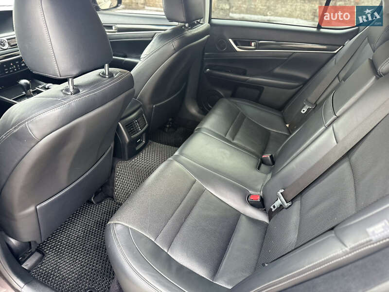 Седан Lexus GS 2012 в Тульчине