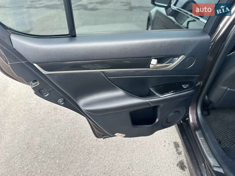 Седан Lexus GS 2012 в Тульчине