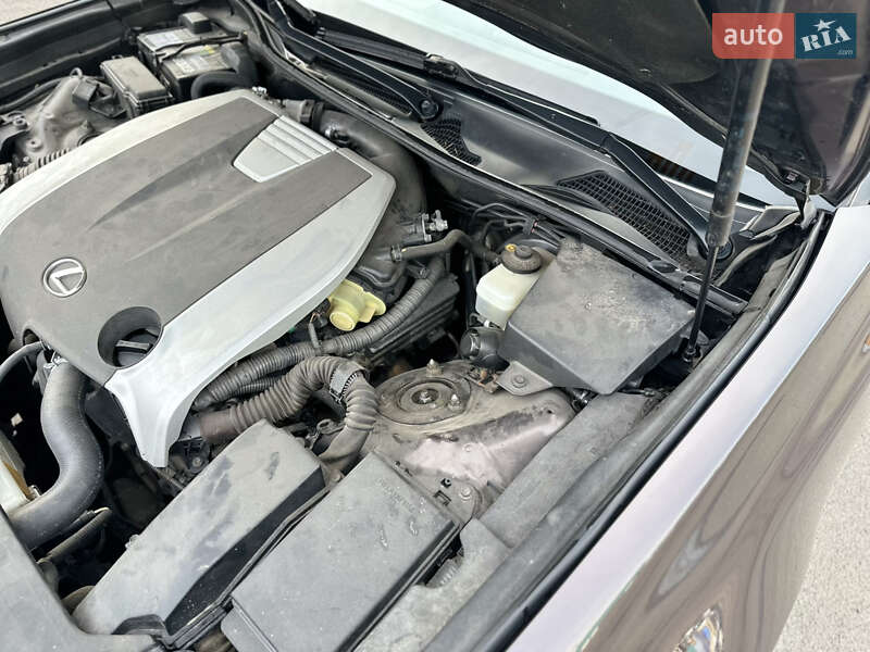 Седан Lexus GS 2012 в Тульчине