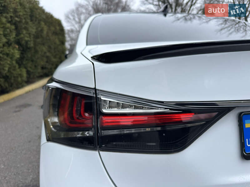 Седан Lexus GS 2016 в Киеве фото 40 Седан Lexus GS 2016 в Киеве