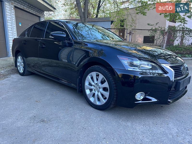 Седан Lexus GS 2013 в Краснограді