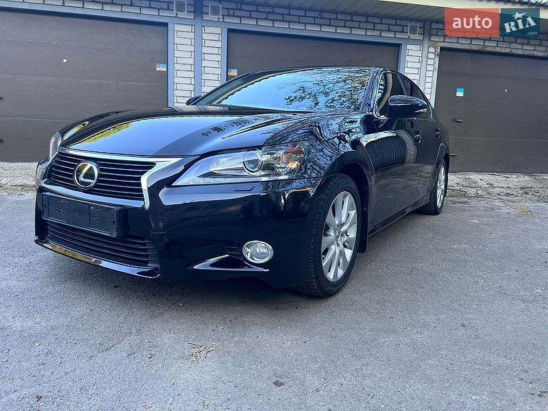 Седан Lexus GS 2013 в Краснограді