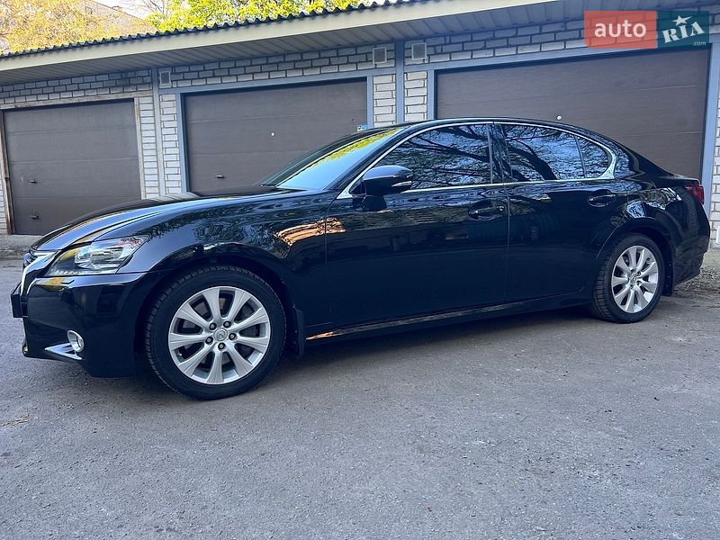 Седан Lexus GS 2013 в Краснограді