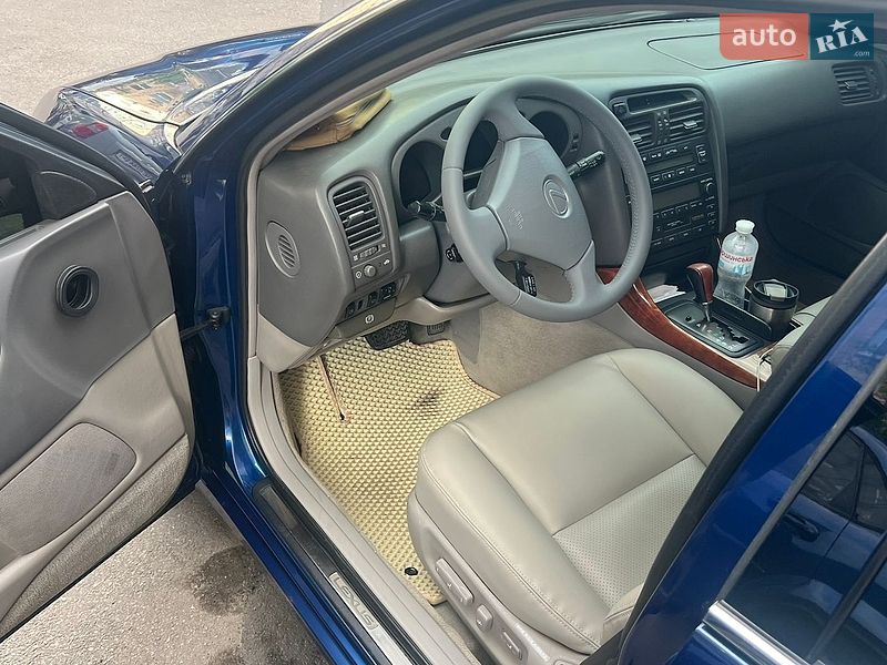 Седан Lexus GS 2000 в Днепре