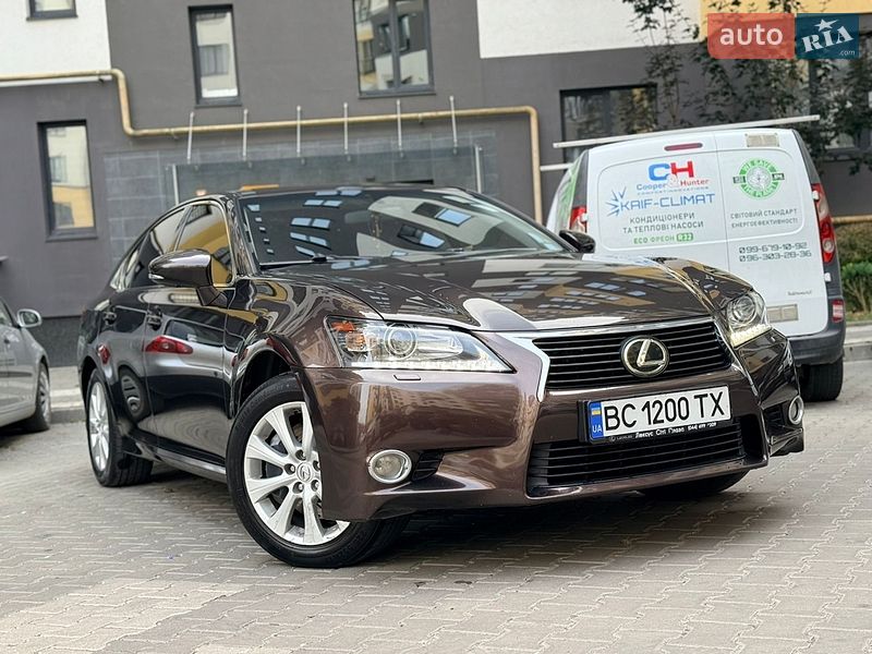 Lexus GS, фото з оголошення