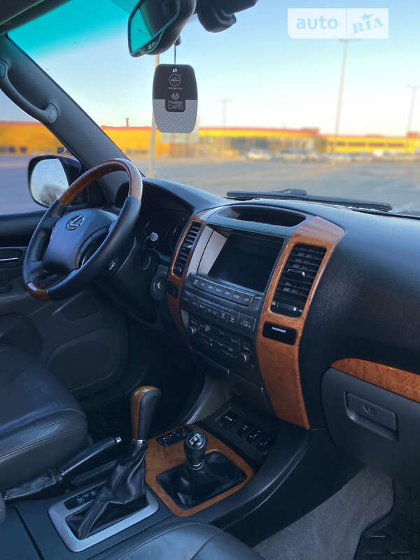Позашляховик / Кросовер Lexus GX 2004 в Чернівцях