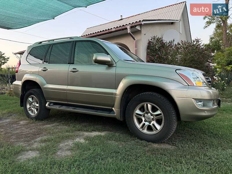 Внедорожник / Кроссовер Lexus GX 2004 в 