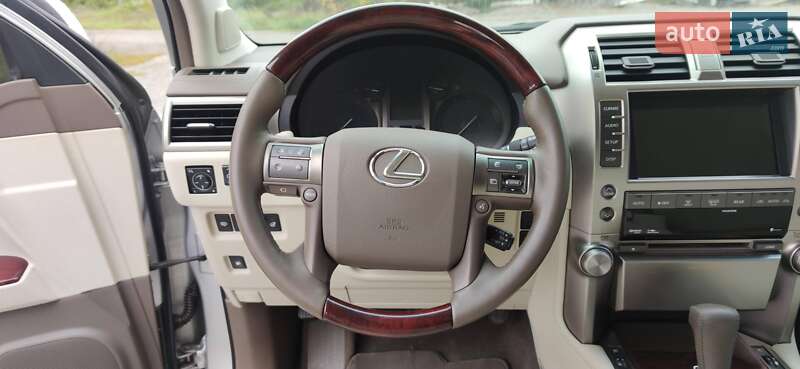 Внедорожник / Кроссовер Lexus GX 2010 в Чорткове