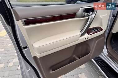 Внедорожник / Кроссовер Lexus GX 2011 в 