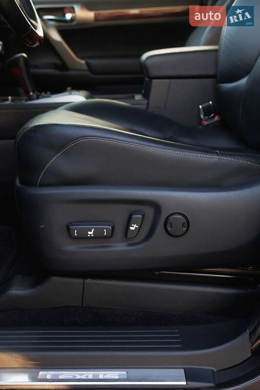 Внедорожник / Кроссовер Lexus GX 2011 в Дубно