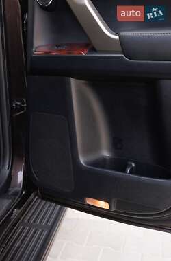 Позашляховик / Кросовер Lexus GX 2011 в 
