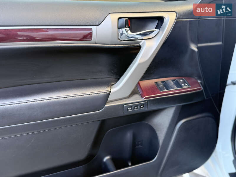 Внедорожник / Кроссовер Lexus GX 2014 в Одессе