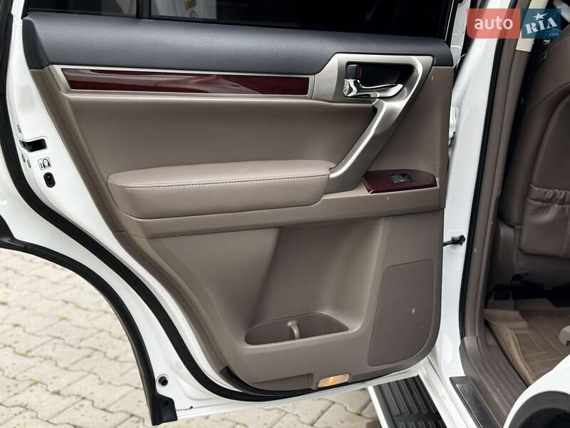 Внедорожник / Кроссовер Lexus GX 2015 в Ивано-Франковске