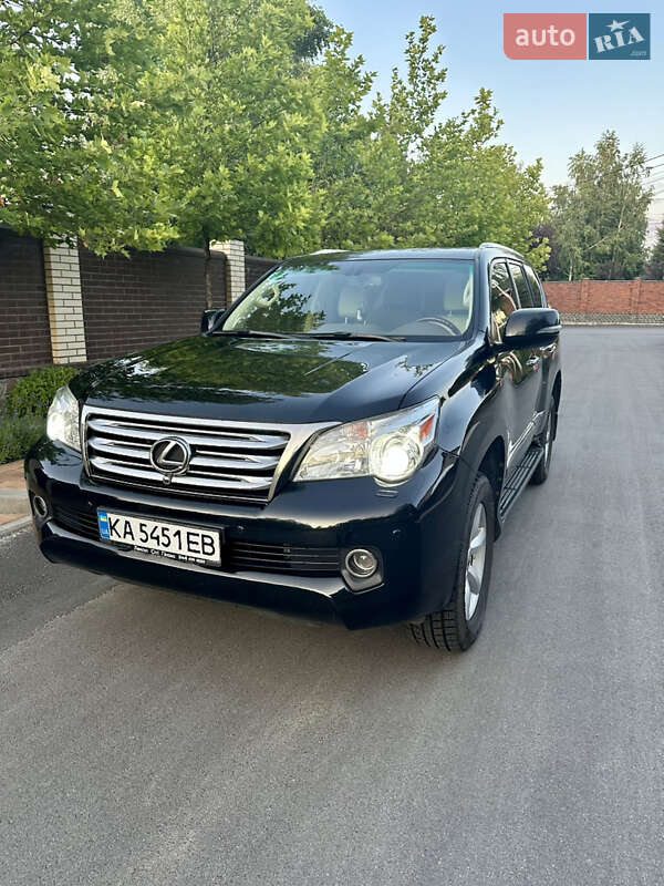 Позашляховик / Кросовер Lexus GX 2010 в 