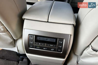 Позашляховик / Кросовер Lexus GX 2010 в 