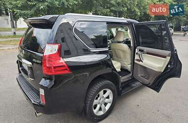 Внедорожник / Кроссовер Lexus GX 2013 в 